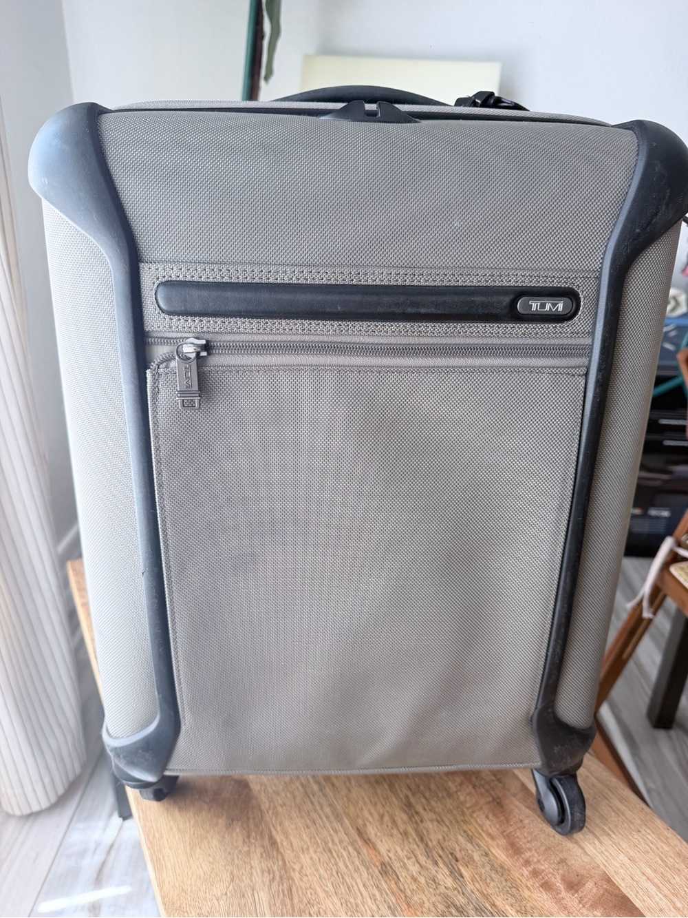 TUMI Gen 4 Gray Carry-On Spinner Bag size 19”